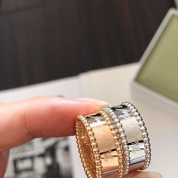 반클리프 뻬르릴 시그니처 링 2color [매장가 369만원대]