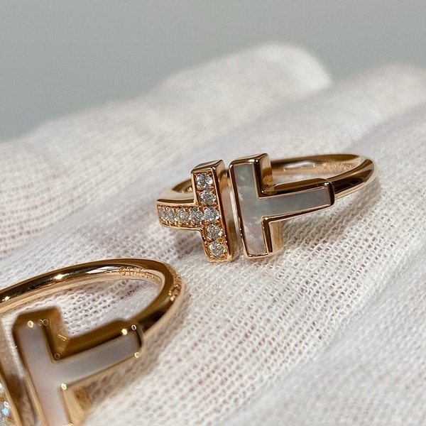 티파니앤코  와이어 링 [매장가 400만원대