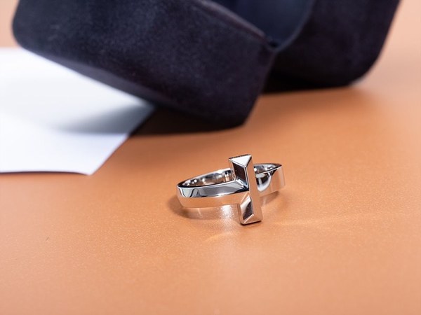 티파니앤코 T1링 [매장가 422만원대]