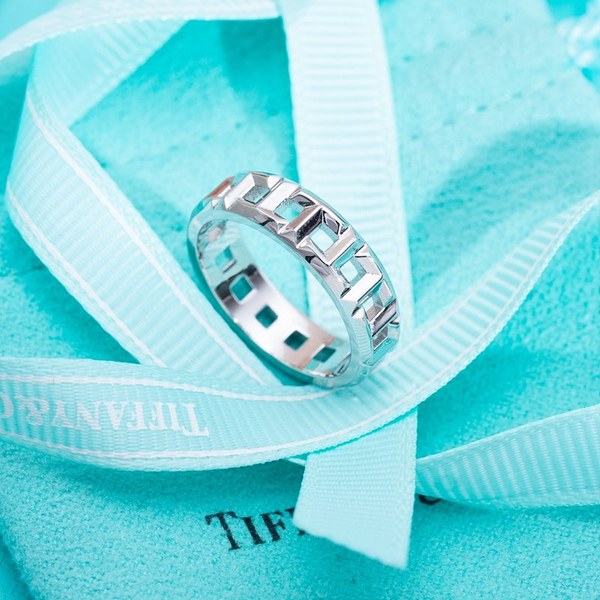 티파니앤코 트루 와이드링 [매장가 348만원대]