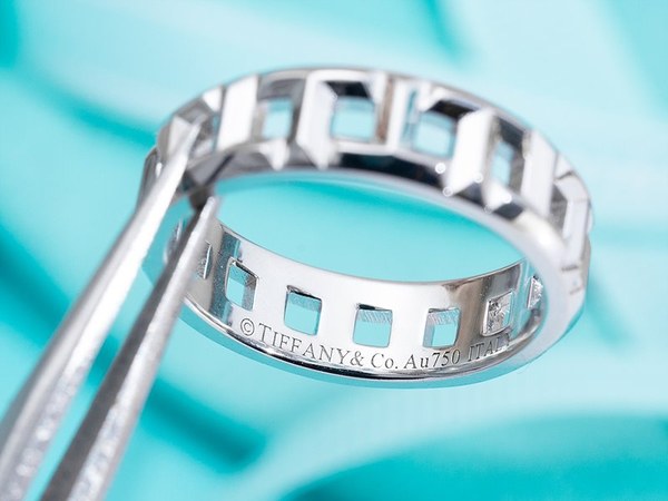 티파니앤코 트루 와이드링 [매장가 348만원대]