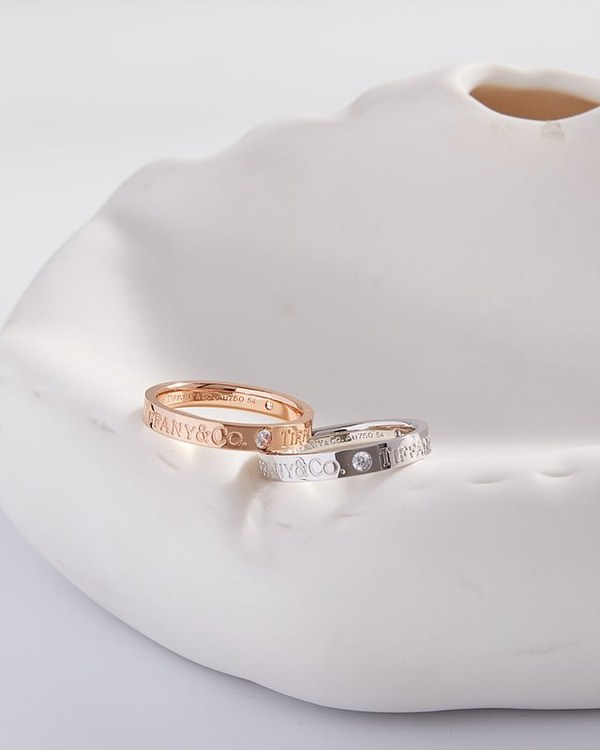 티파니앤코 T&CO 밴드링 2color [매장가 237만원대]