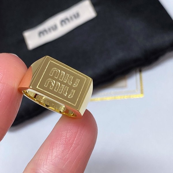 미우미우 메탈 링 [매장가 51만원대]