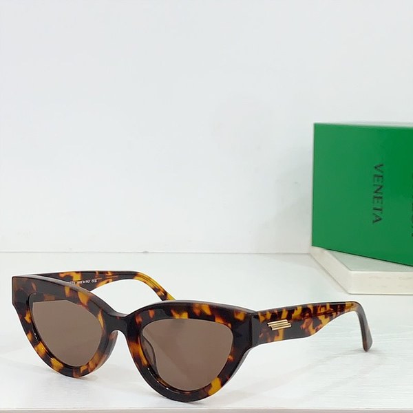 보테가베네타 샤프 캣 아이 선글라스 7color [매장가 59만원대]