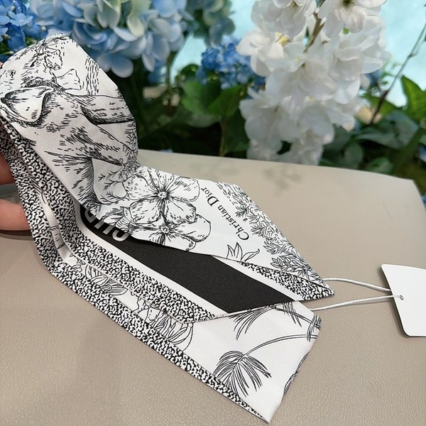 디올 Dior 미차 스카프 / flower /