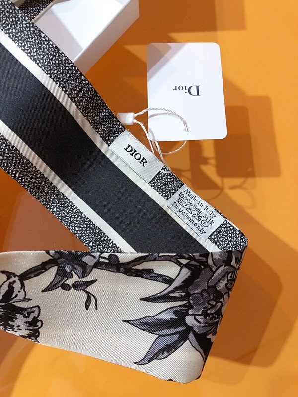 디올 Dior 미차 스카프 / JARDIN BOTANIQUE / 화이트