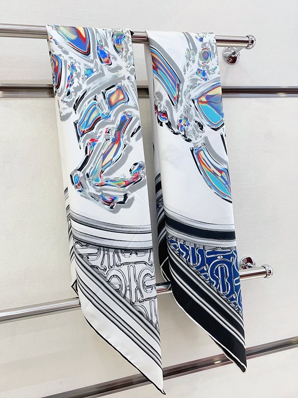 버버리 로고패턴 스카프 2COLOR [매장가 260만원대]