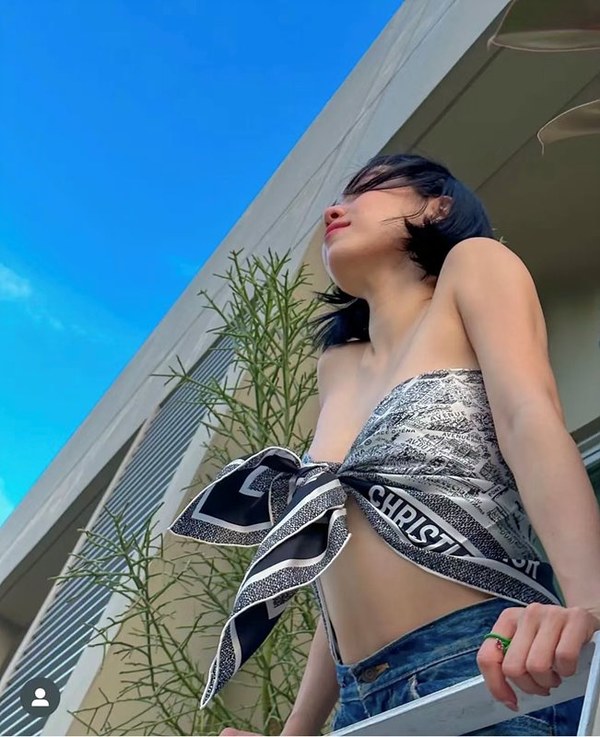 디올 파리지도 스카프 [매장가 350만원대]