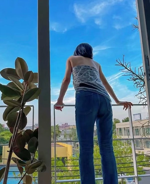 디올 파리지도 스카프 [매장가 350만원대]