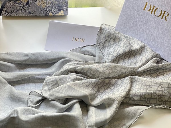 디올 실크 오블리크 스카프 [매장가 350만원대]