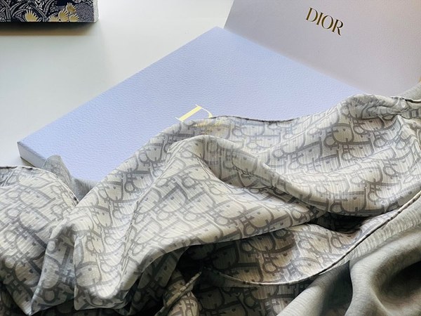 디올 실크 오블리크 스카프 [매장가 350만원대]