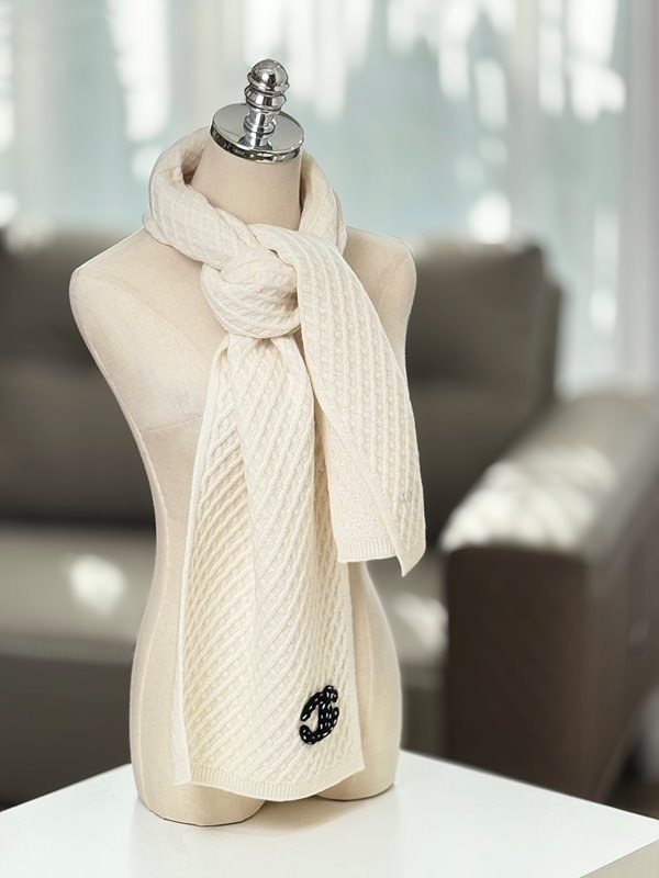 샤넬 울 롱 스카프 [매장가 320만원대]