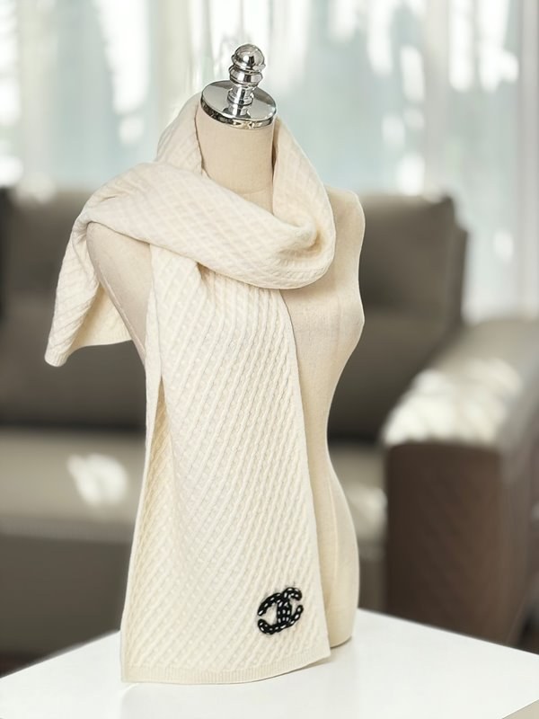 샤넬 울 롱 스카프 [매장가 320만원대]