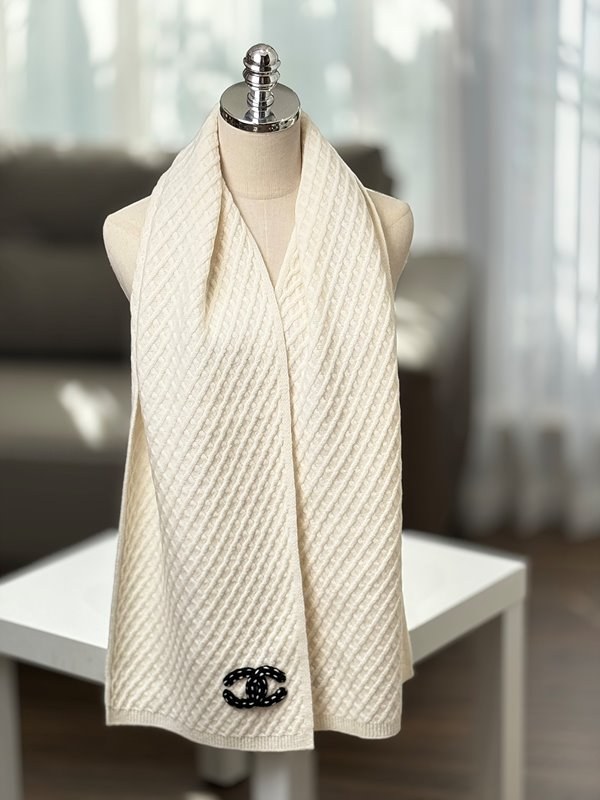 샤넬 울 롱 스카프 [매장가 320만원대]