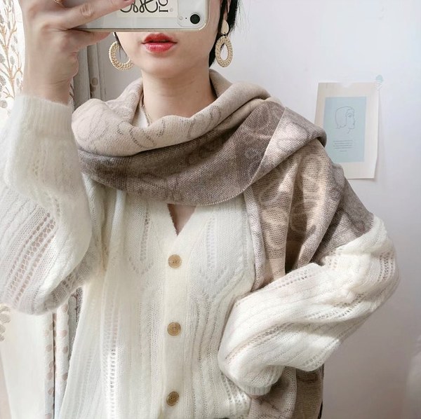 로에베 뉴 체커보드 스카프 2COLOR [매장가 320만원대]