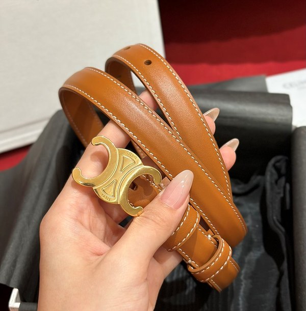 셀린느 스몰 트리옹프 벨트 [매장가 84만원대]