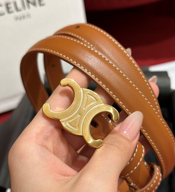 셀린느 스몰 트리옹프 벨트 [매장가 84만원대]