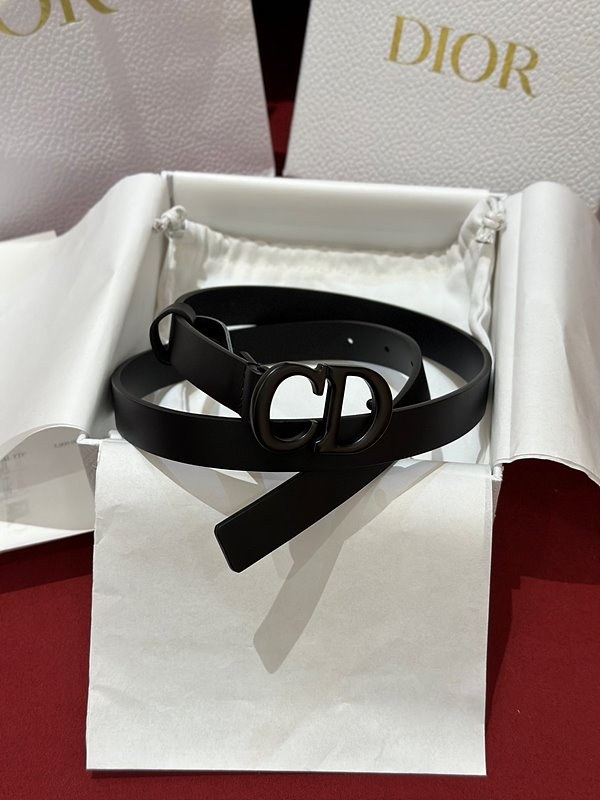 디올 Saddle 벨트 [매장가 83만원대]