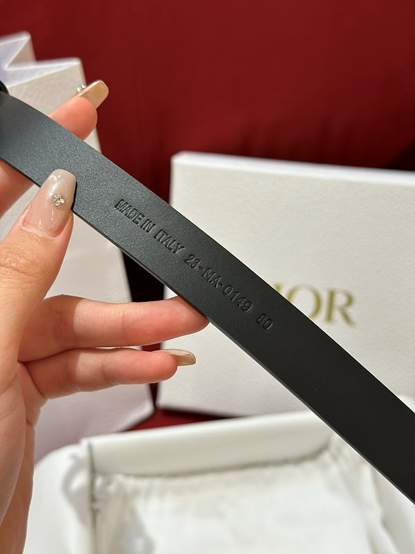 디올 Saddle 벨트 [매장가 83만원대]