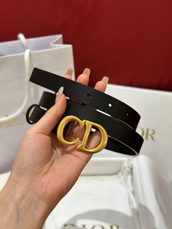 디올 Saddle 벨트 [매장가 83만원대]