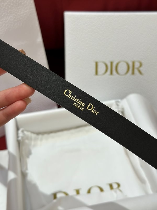 디올 Saddle 벨트 [매장가 83만원대]