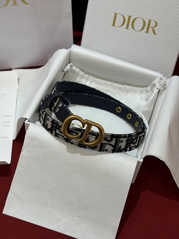 디올 Saddle 벨트 [매장가 83만원대]