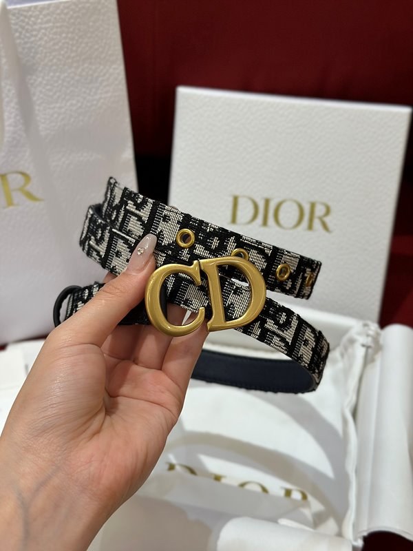 디올 Saddle 벨트 [매장가 83만원대]