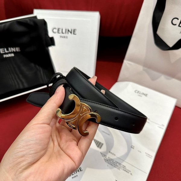 셀린느 미디엄 트리옹프 벨트 [매장가 90만원대]