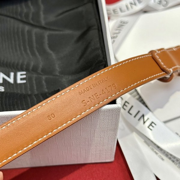 셀린느 미디엄 트리옹프 벨트 [매장가 90만원대]