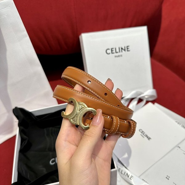 셀린느 미디엄 트리옹프 벨트 [매장가 90만원대]