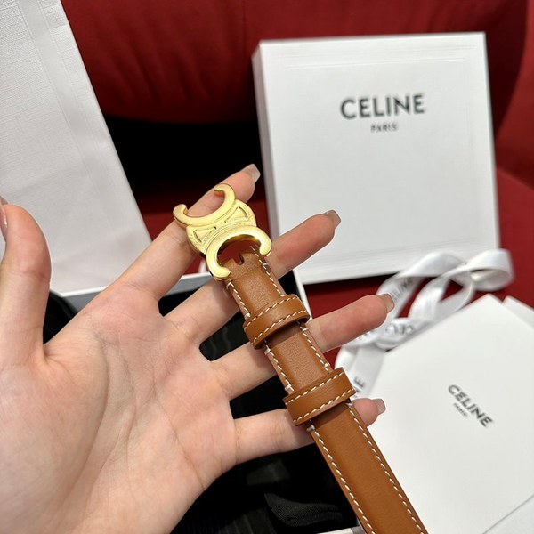 셀린느 미디엄 트리옹프 벨트 [매장가 90만원대]