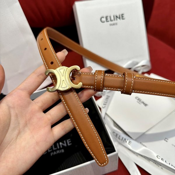 셀린느 미디엄 트리옹프 벨트 [매장가 90만원대]