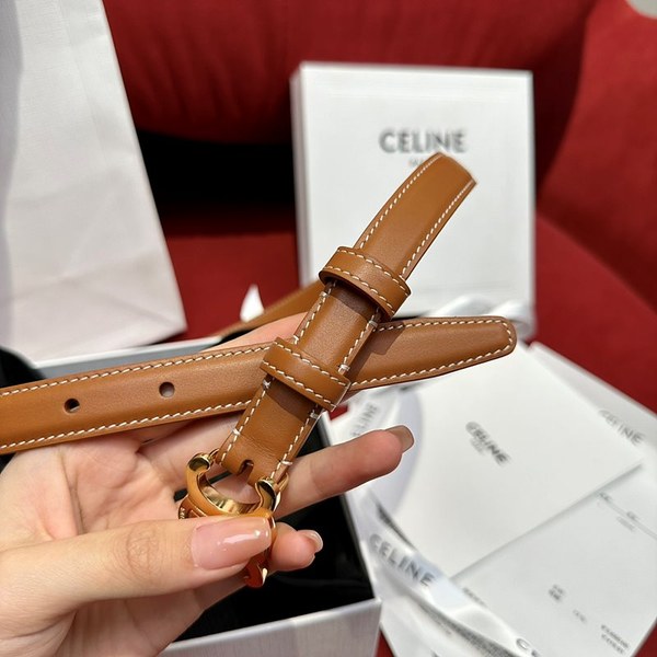 셀린느 미디엄 트리옹프 벨트 [매장가 90만원대]