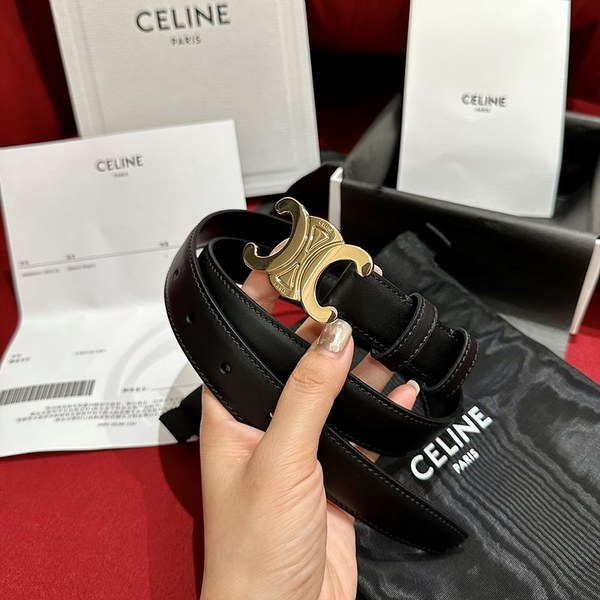 셀린느 스몰 트리옹프 벨트 [매장가 84만원대]