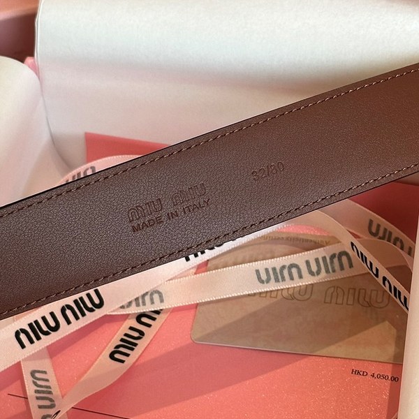 미우미우 가죽 벨트 [매장가 83만원대]