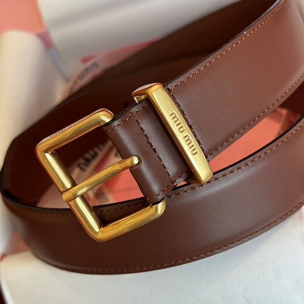 미우미우 가죽 벨트 [매장가 83만원대]