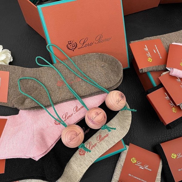 로로피아나 양말 4세트 [매장가 120만원대]