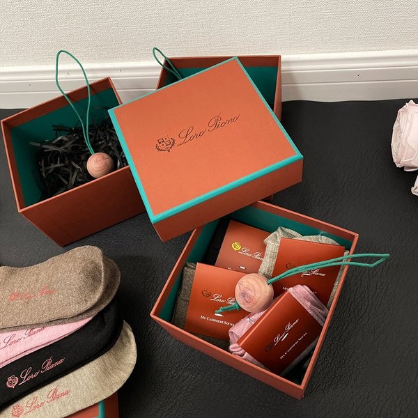 로로피아나 양말 4세트 [매장가 120만원대]