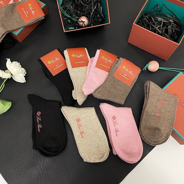 로로피아나 양말 4세트 [매장가 120만원대]