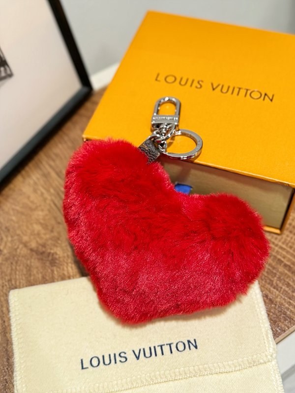 루이비통 럭키 하트 백 참 [매장가 100만원대]