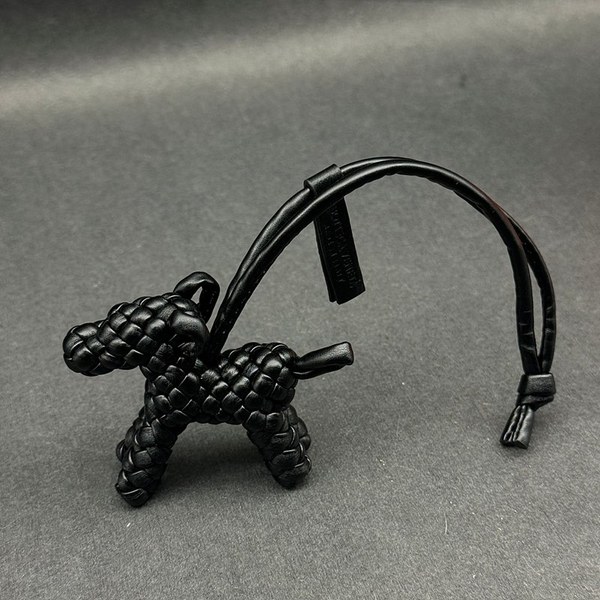 보테가베네타 도그 참 [매장가 88만원]