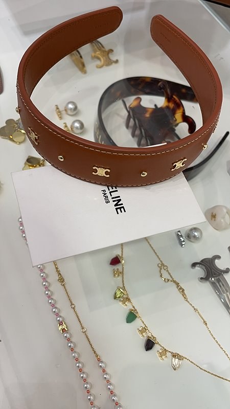 셀린느 트리옹프 헤드밴드 [매장가 93만원대]