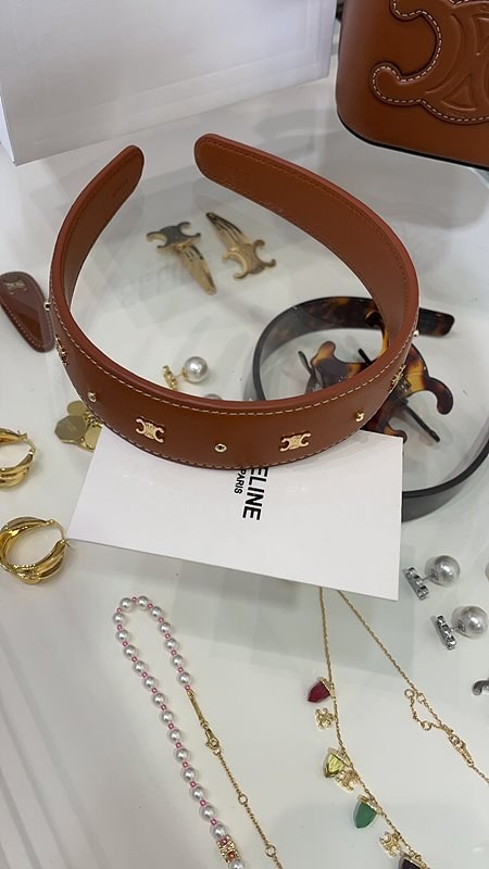 셀린느 트리옹프 헤드밴드 [매장가 93만원대]