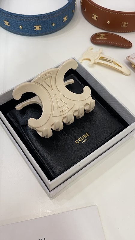 셀린느 라지 트리옹프 헤어 클로 [매장가 66만원대]