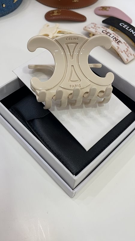 셀린느 라지 트리옹프 헤어 클로 [매장가 66만원대]