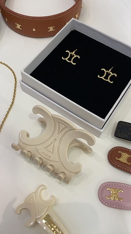 셀린느 라지 트리옹프 헤어 클로 [매장가 66만원대]