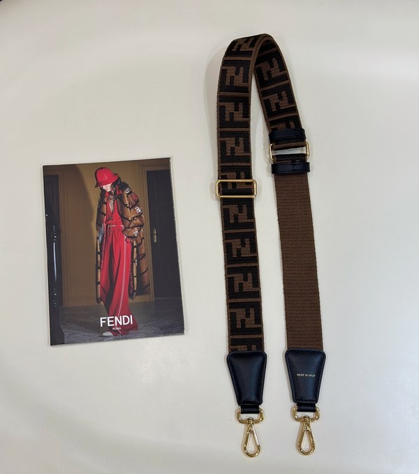 펜디 Fendi 숄더 스트랩 유 / 브라운 패브릭 [매장가135만]