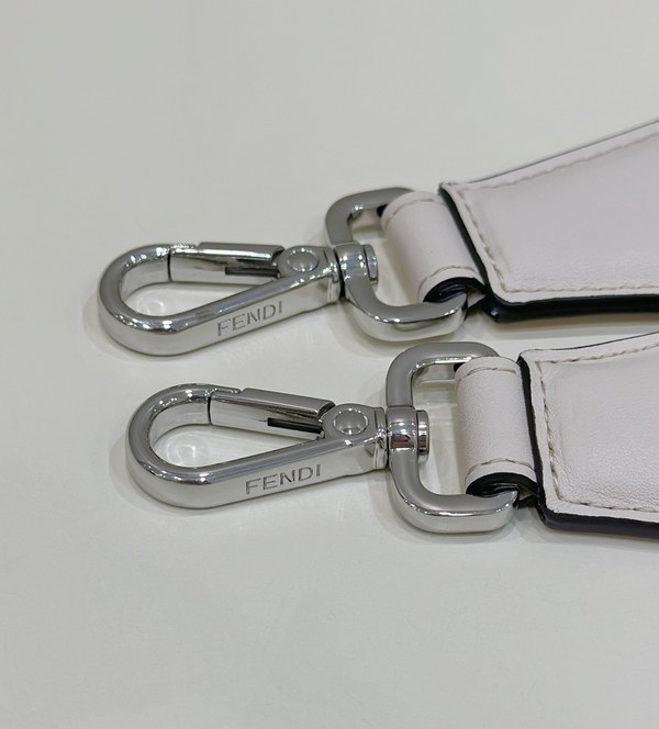 펜디 Fendi 숄더 스트랩 유 / 민트 [매장가135만]