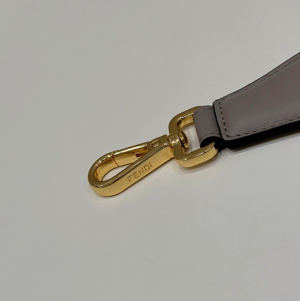 펜디 Fendi 숄더 스트랩 유 / 그레이 [매장가135만]