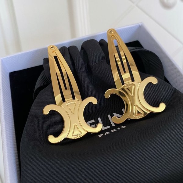 셀린느 트리옹프 스냅 헤어 클립 [매장가 63만원대]